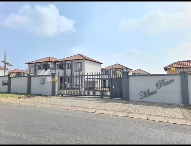 2 BEDROOM APARTMENT FOR SALE IN VAALPARK